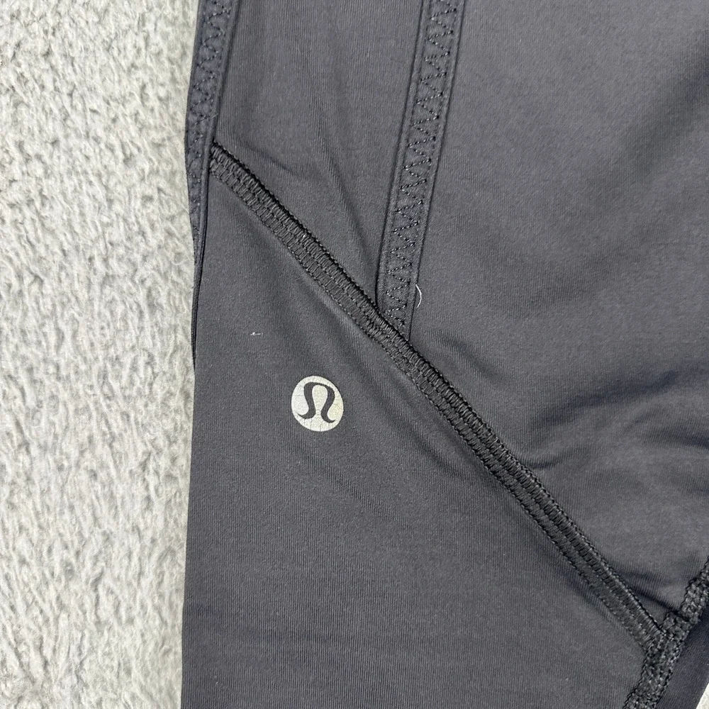 Lululemon Capri Leggings Womens 6 Black Back Zip Pocket Athletic Yoga Pants